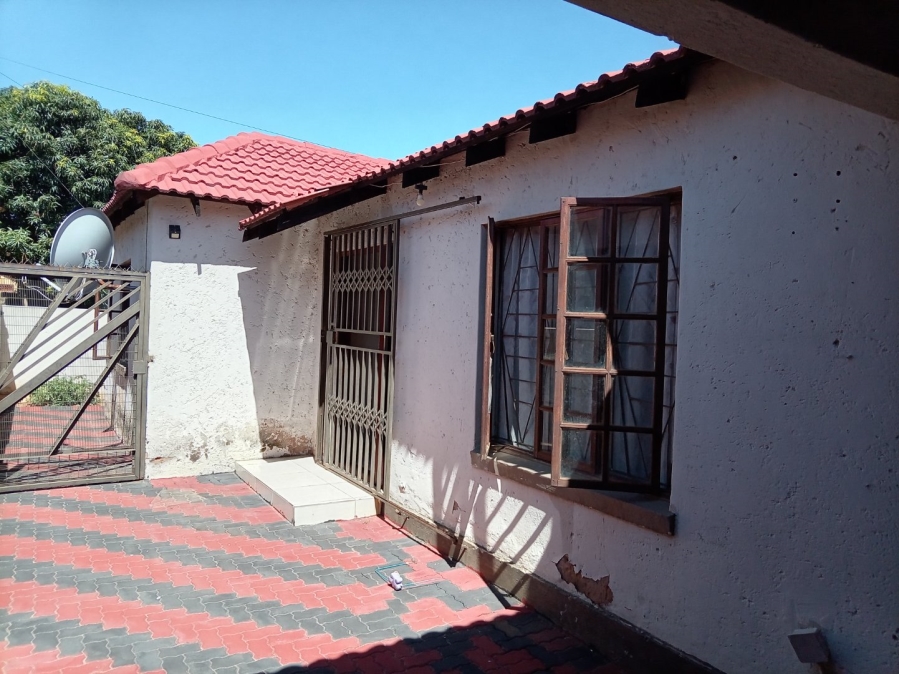 To Let 3 Bedroom Property for Rent in Mabopane Unit X North West